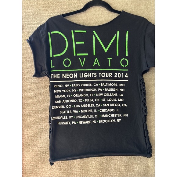 Neon Lights World Tour 2014 Demi Lovato Shirt Pop Rock Woman's Tshirt Size Small - Picture 9 of 12